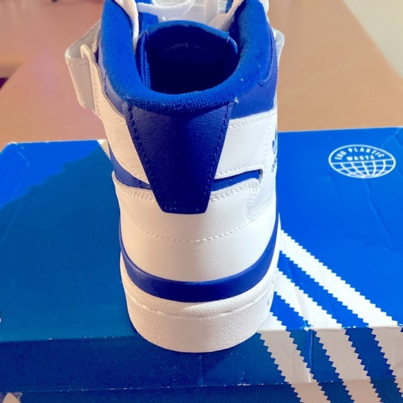 ADIDAS - Picture 4 of 5